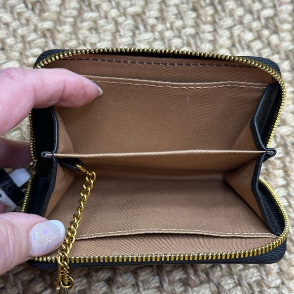 HOBO Nila small zip wallet - Picture 6 of 8